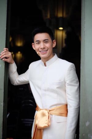 ชุดไทยเจ้าสาว ชุดไทยจักรพรรดิ์ เช่าที่แบมบี้ เวดดิ้ง ห้วยขวาง